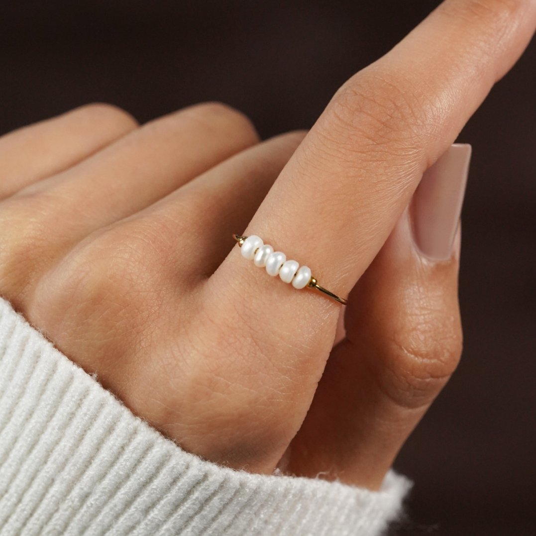 PEARLETTE | MINIMALIST GOLD BEADED PEARL RING
