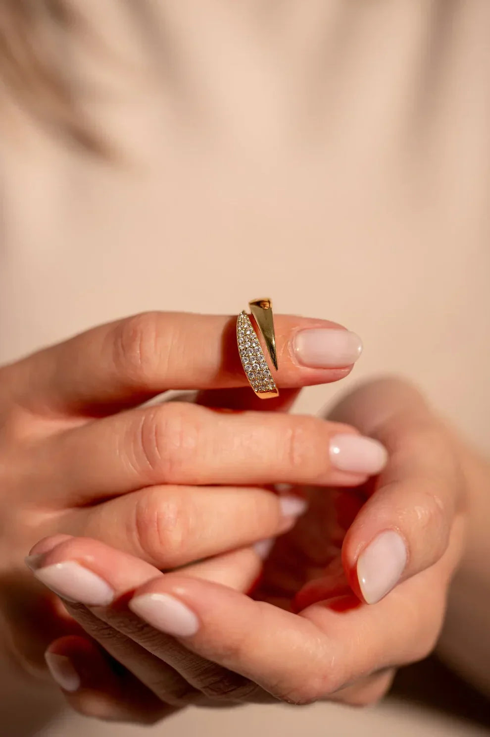 ELEGANCE HAVEN RING | SUPPORT THE BREAST CANCER CAUSE